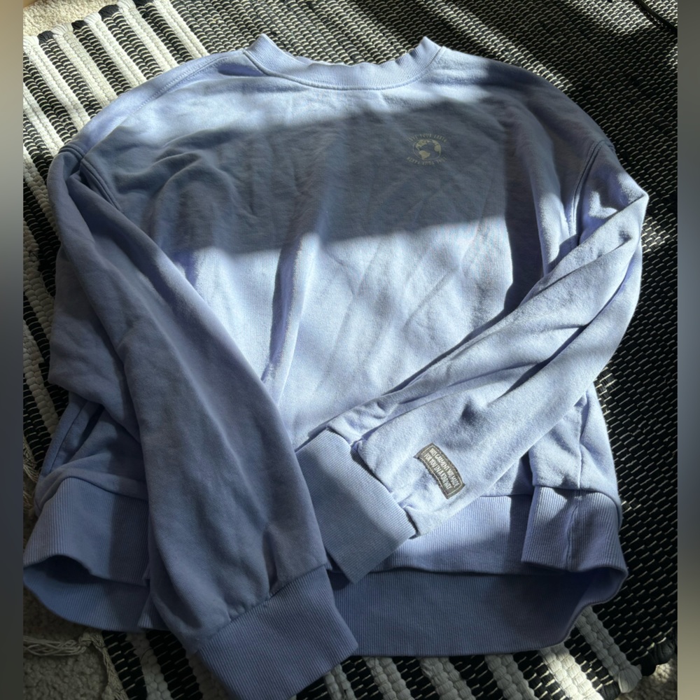 Divided crew neck
